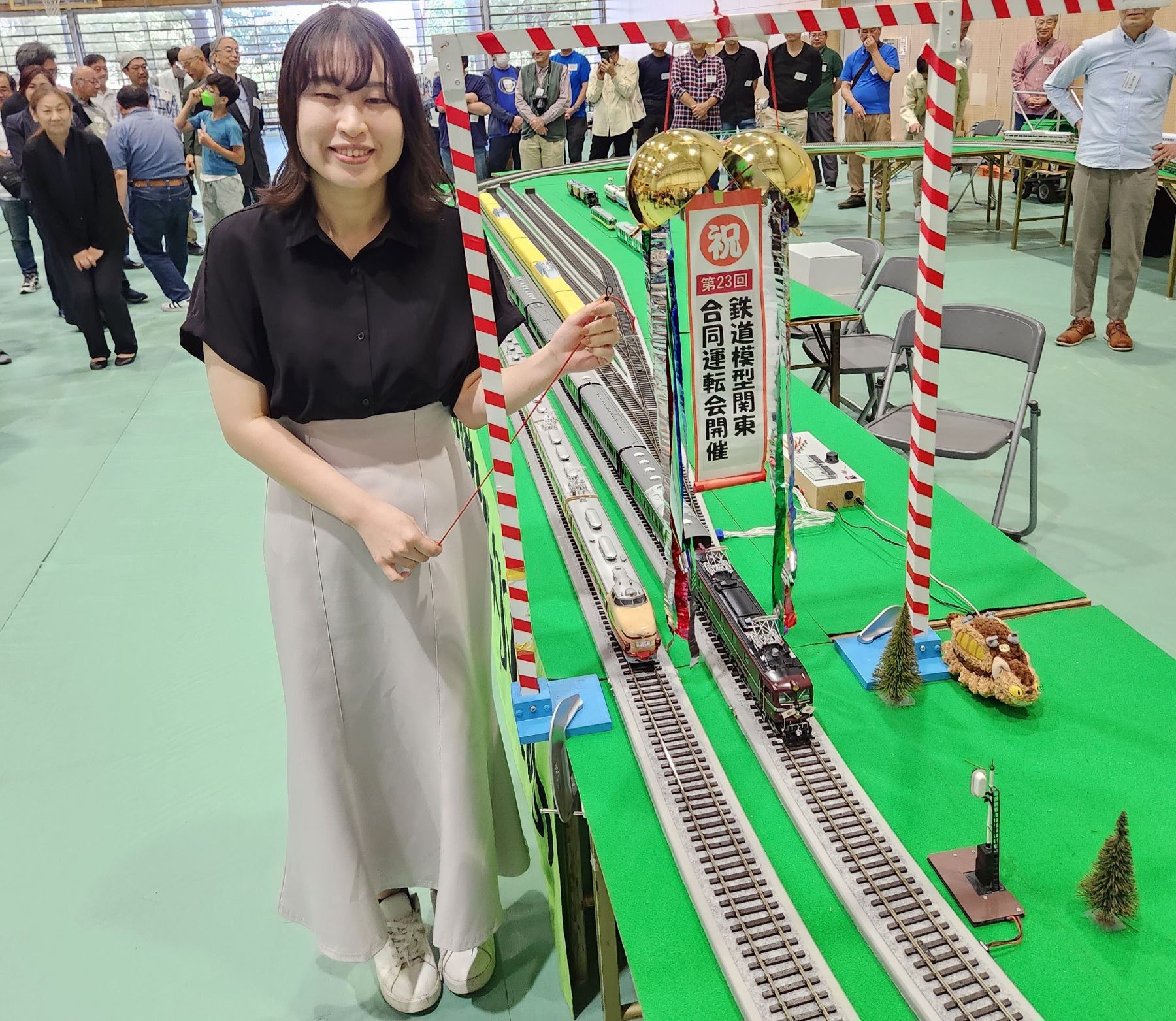 けんかつの武藤様による開通テープカット